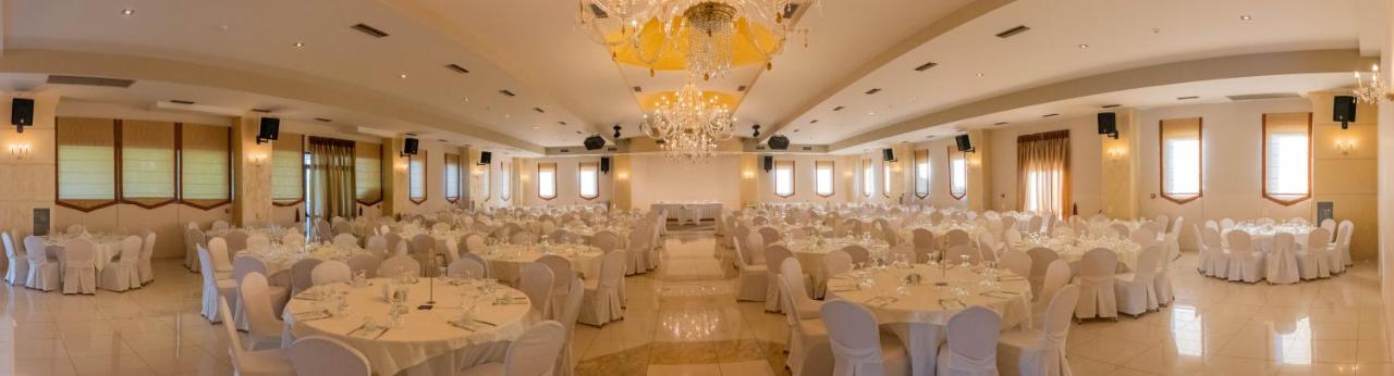 Buka Sandy Beach Messíni المظهر الخارجي الصورة