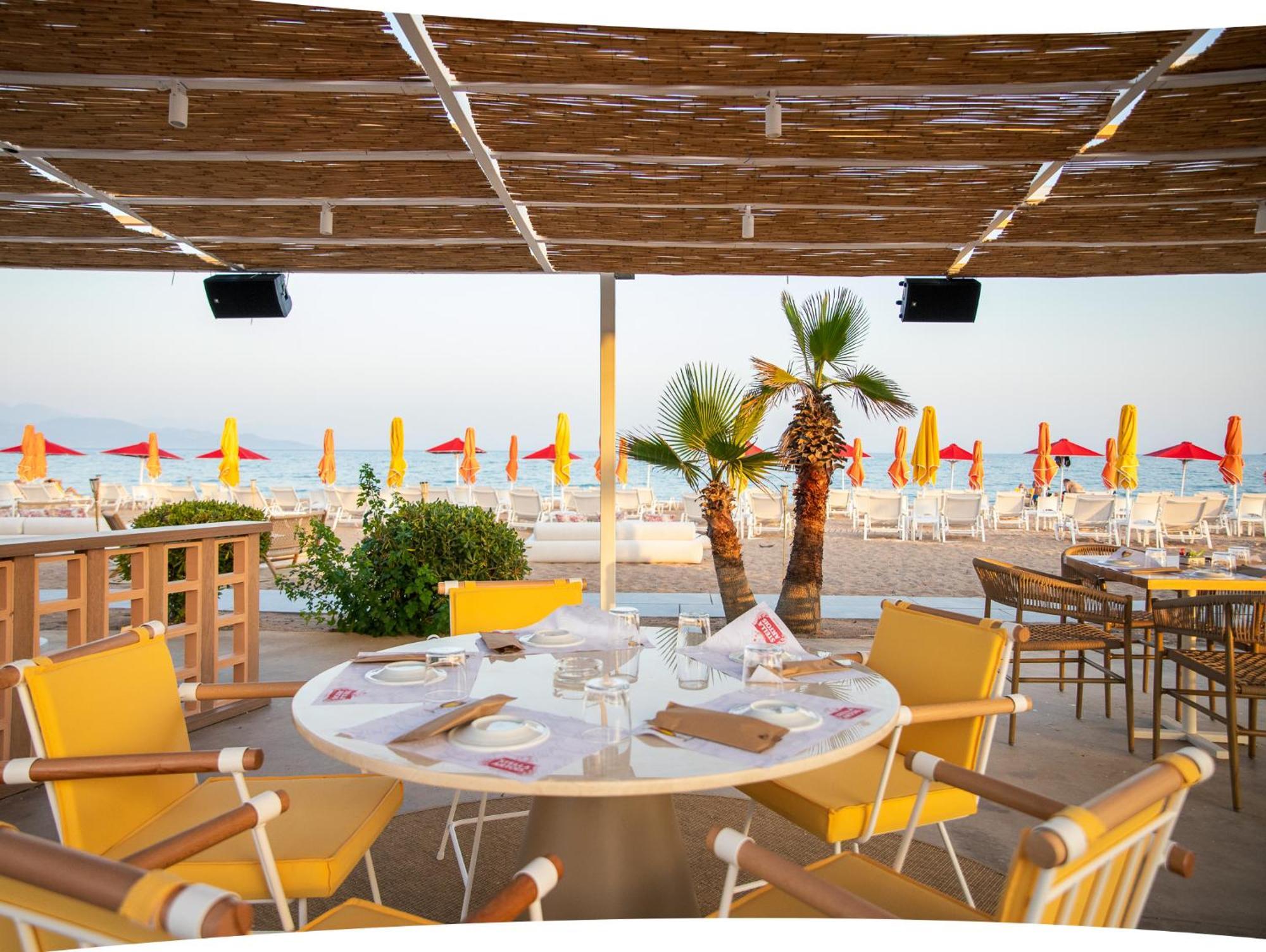 Buka Sandy Beach Messíni المظهر الخارجي الصورة