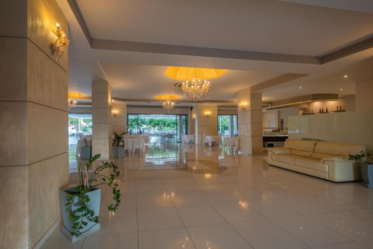 Buka Sandy Beach Messíni المظهر الخارجي الصورة